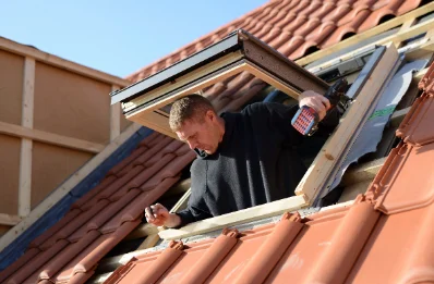 Pose de fenêtres de toit Velux à Virigneux